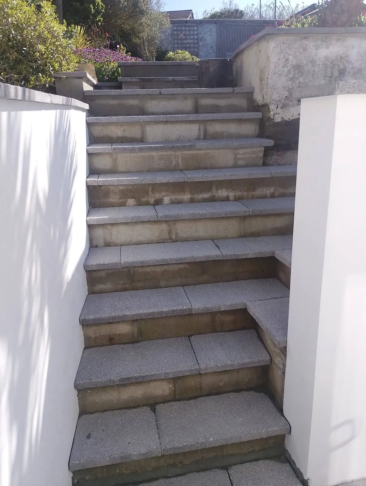 Slab steps with rendered fronts